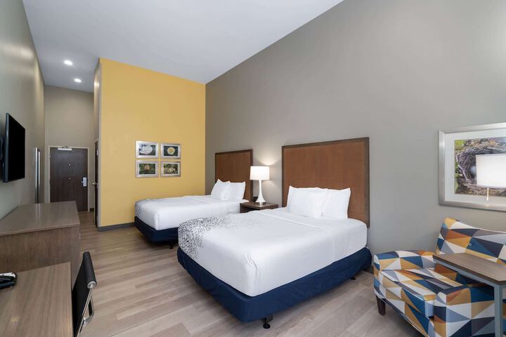 Room 16 of 35