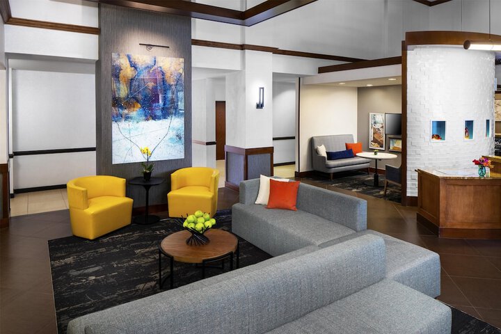 Hyatt Place Roanoke Airport / Valley View Mall