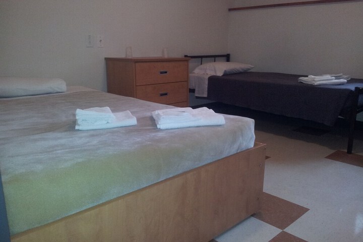 Room 12 of 34