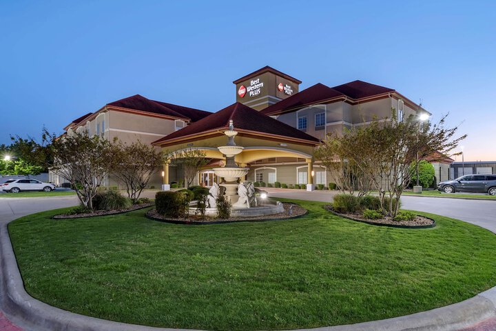 Hotel 2 of 39