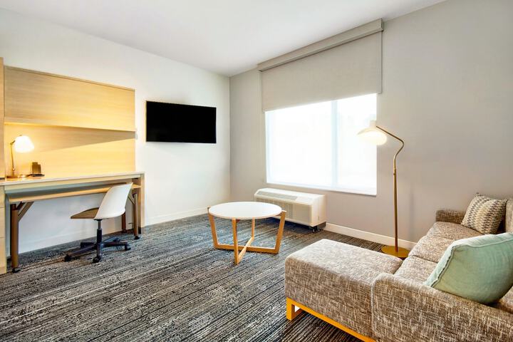Room 17 of 35