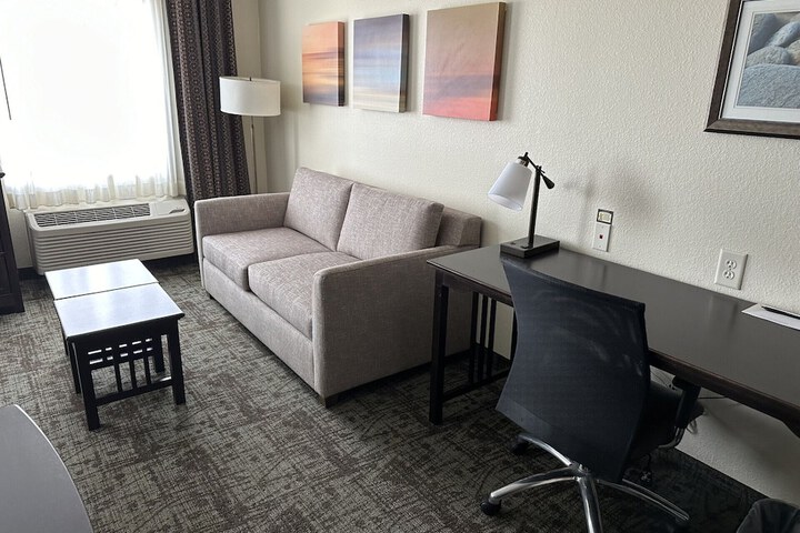 Staybridge Suites Minot by IHG