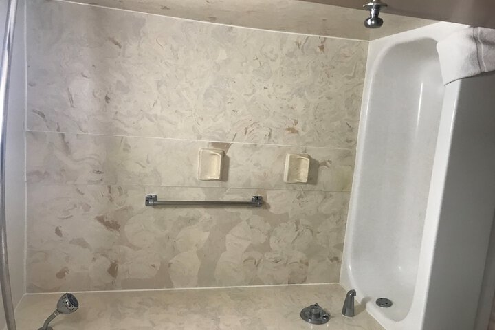 Room 8 of 40