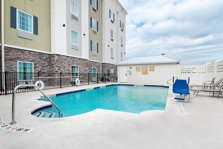 Pool 11 of 54