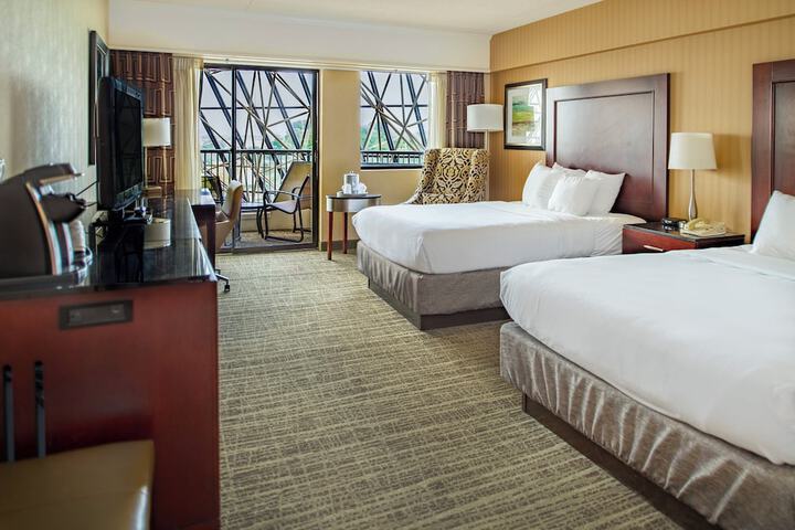 Crowne Plaza St. Louis Airport by IHG