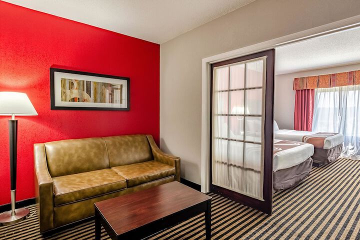 Room 16 of 32
