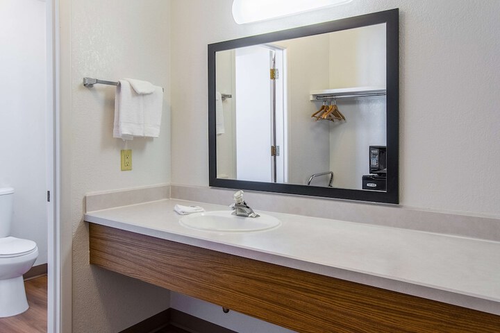 Motel 6 Madras OR