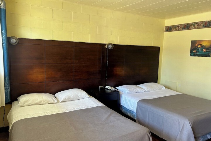 Motel R-100
