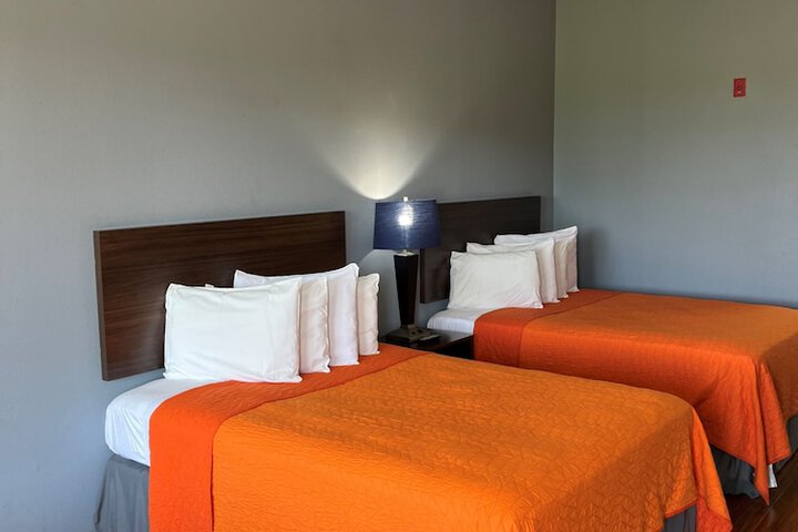 Room 32 of 101