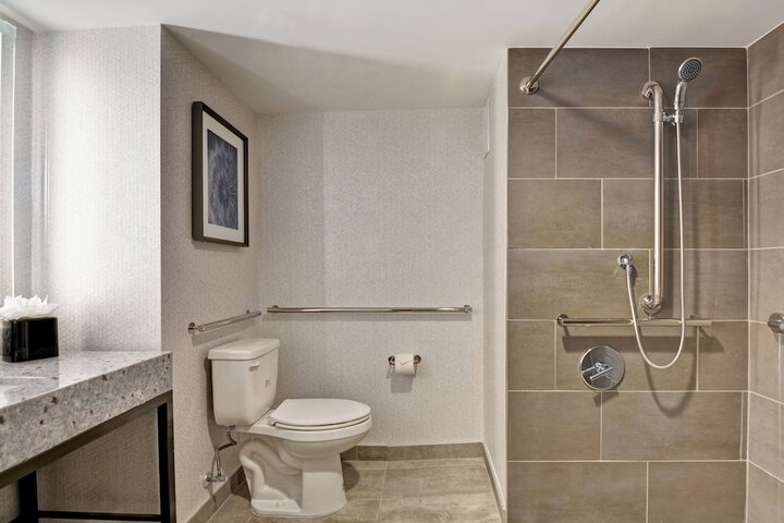 Embassy Suites by Hilton Minneapolis Airport