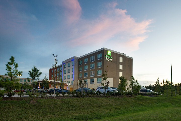 Hotel 6 of 79