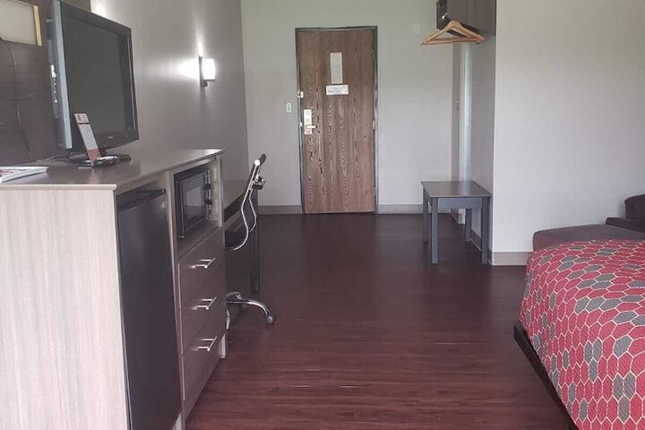 Room 19 of 44