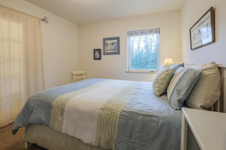 Denali Primrose B & B