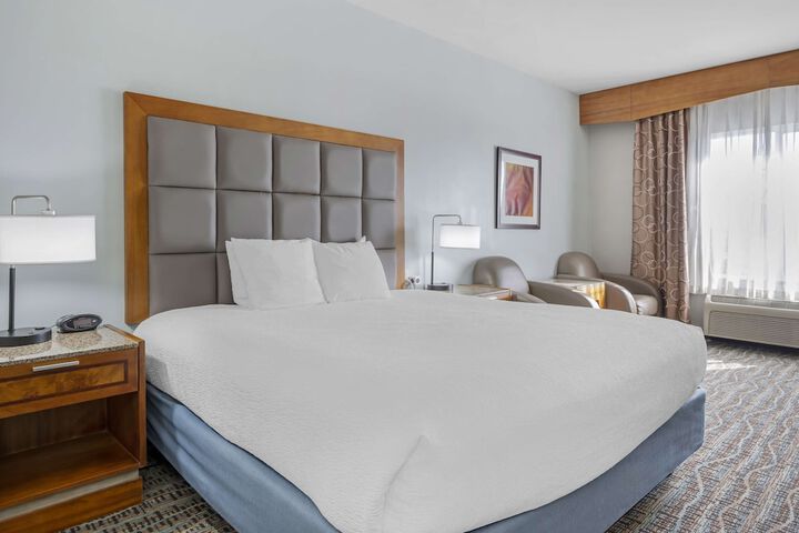 Best Western Plus Peppertree Inn at Omak