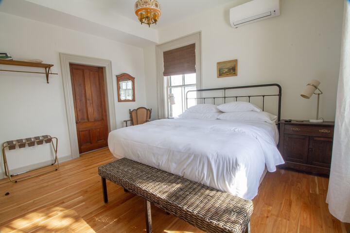 Room 10 of 41