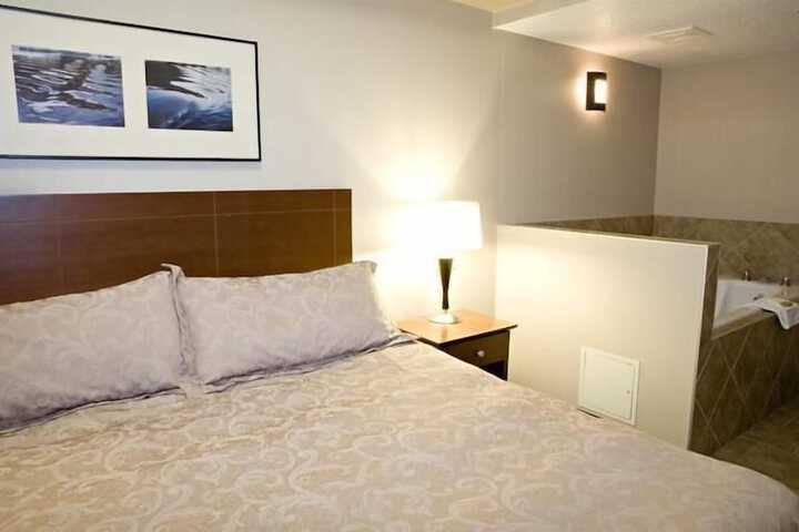 Room 13 of 21