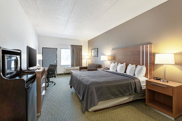 Room 9 of 26