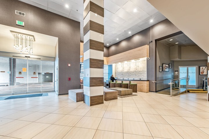 Hotel Interior 11 of 40