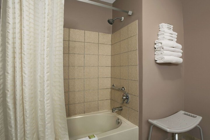 Room 30 of 46