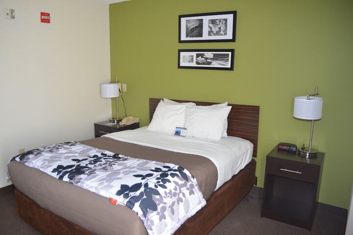 Room 28 of 38