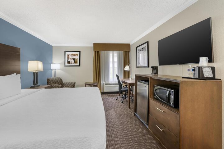 Best Western Airport Albuquerque InnSuites Hotel & Suites
