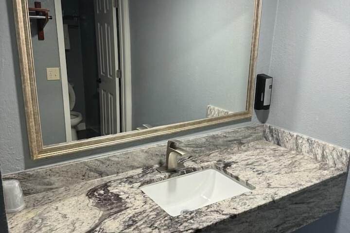Room 17 of 21
