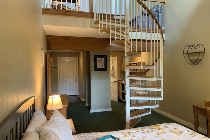 Room 28 of 155