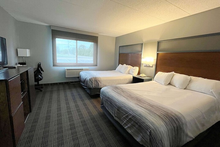 Room 9 of 38
