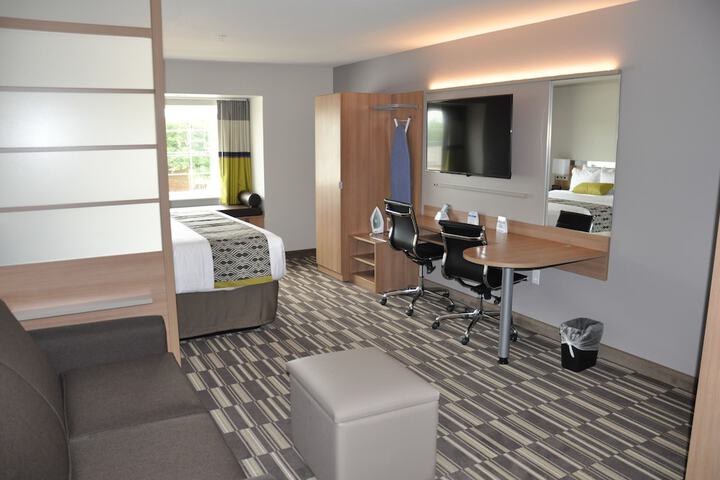Room 15 of 37