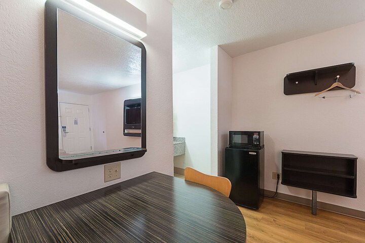 Room 20 of 35