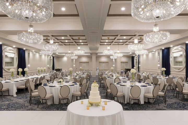Ballroom/Hall 37 of 43