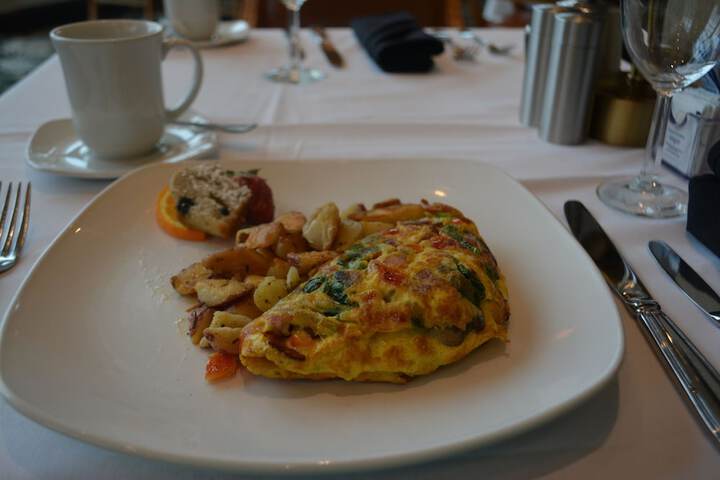 Breakfast/Coffee Service 116 of 175