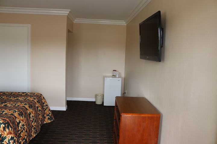 Room 23 of 42