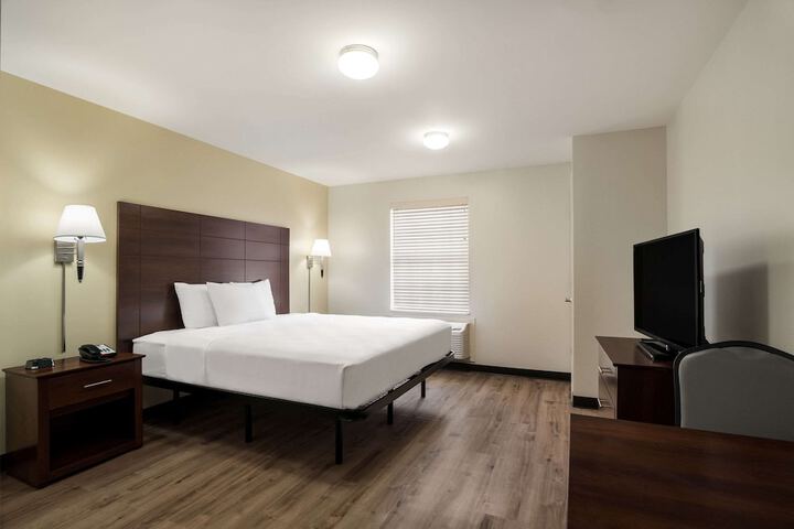 Room 44 of 61