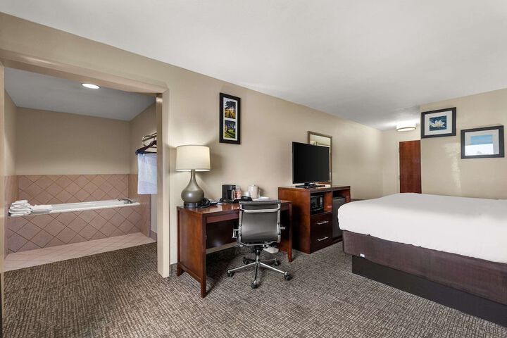 Room 27 of 39