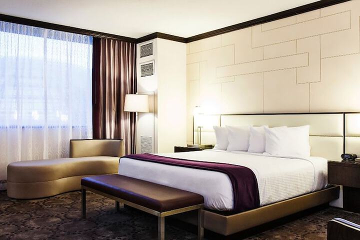 Room 43 of 121