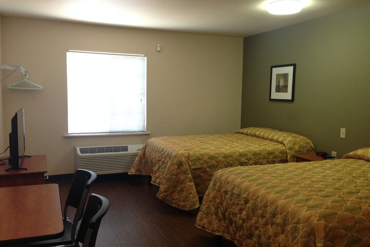 Room 33 of 48