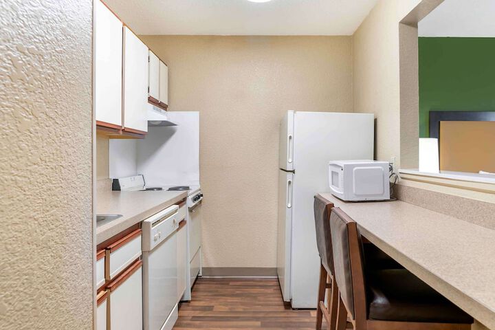 Room 20 of 28