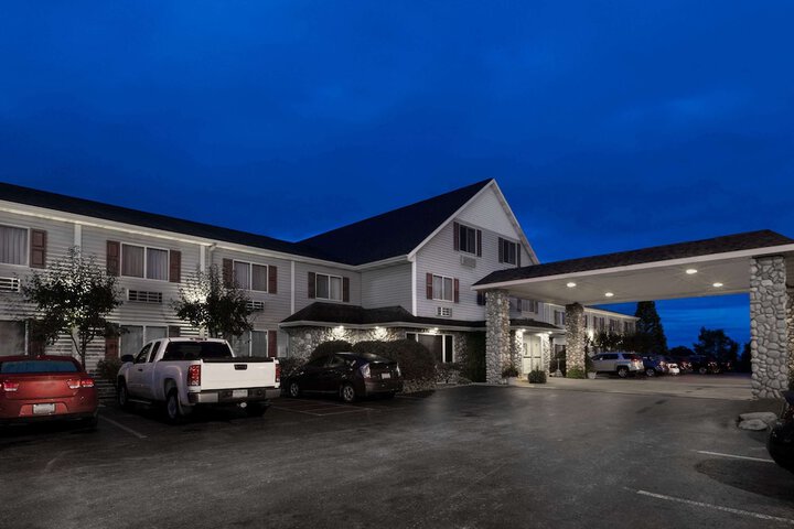 Hotel 4 of 17