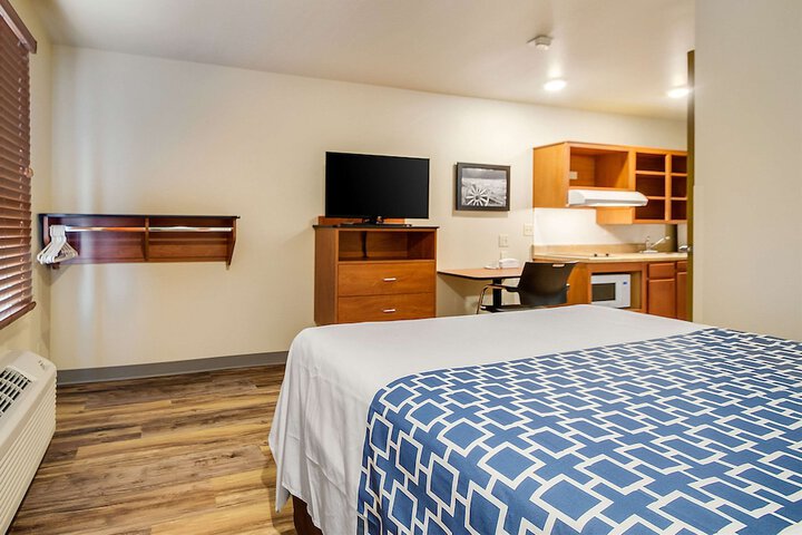 Room 10 of 37