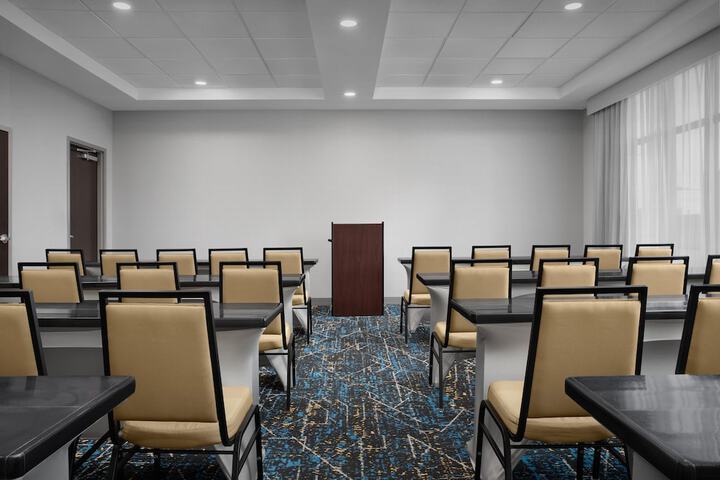Hampton Inn & Suites Tupelo / Barnes Crossing