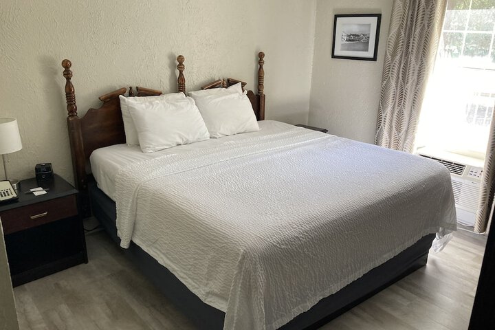Room 49 of 60