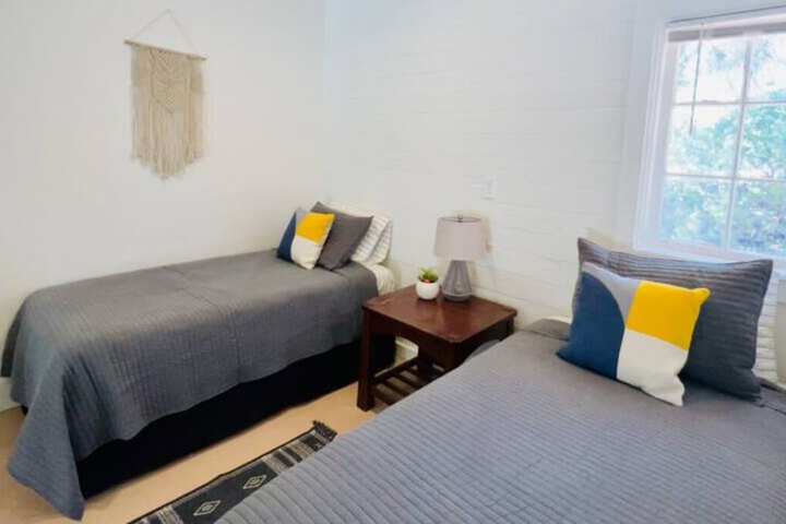 Room 52 of 155