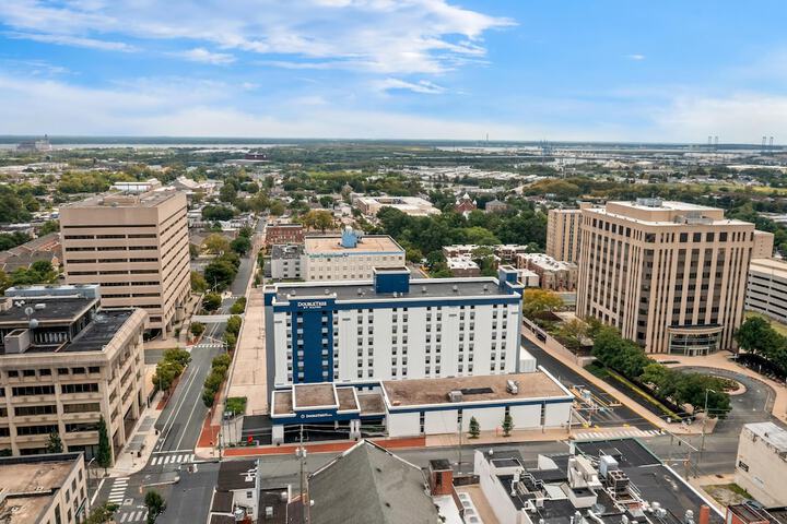 DoubleTree by Hilton Downtown Wilmington - Legal District