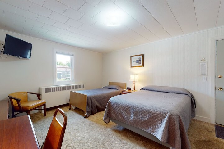 Room 9 of 17