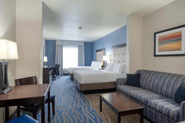 Holiday Inn Express & Suites Edwardsville by IHG