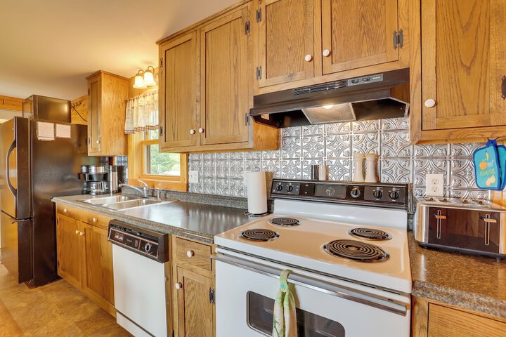 Lake Champlain Vacation Rental With Boat Dock!