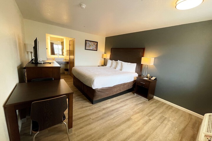 Room 14 of 37