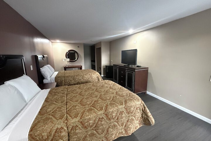 Room 14 of 18