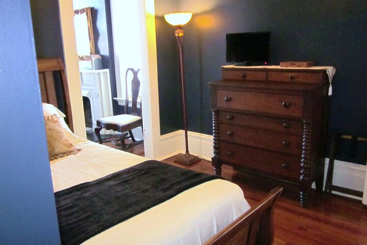 Room 17 of 74